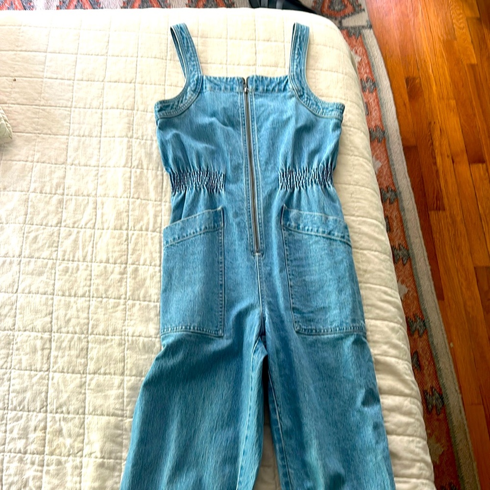 Denim jumpsuit! Size M from Madewell